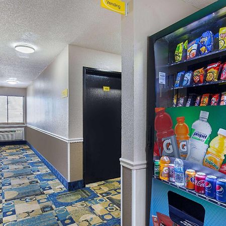 Super 8 By Wyndham Somerset Extérieur photo