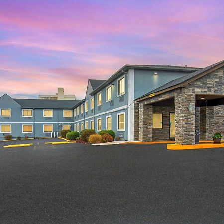 Super 8 By Wyndham Somerset Extérieur photo