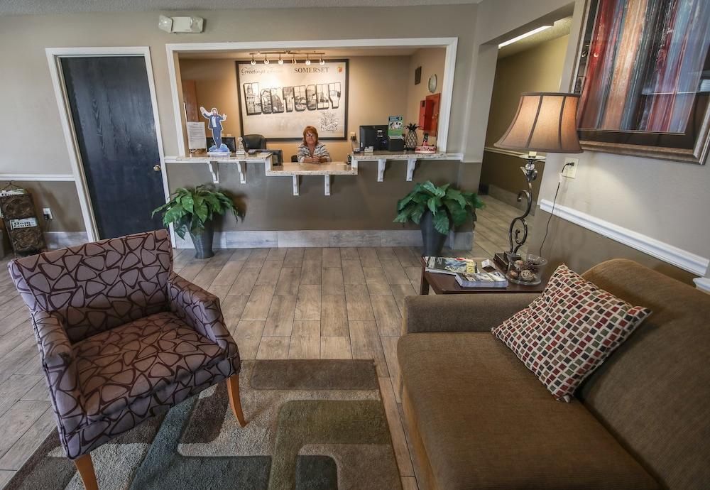 Super 8 By Wyndham Somerset Extérieur photo
