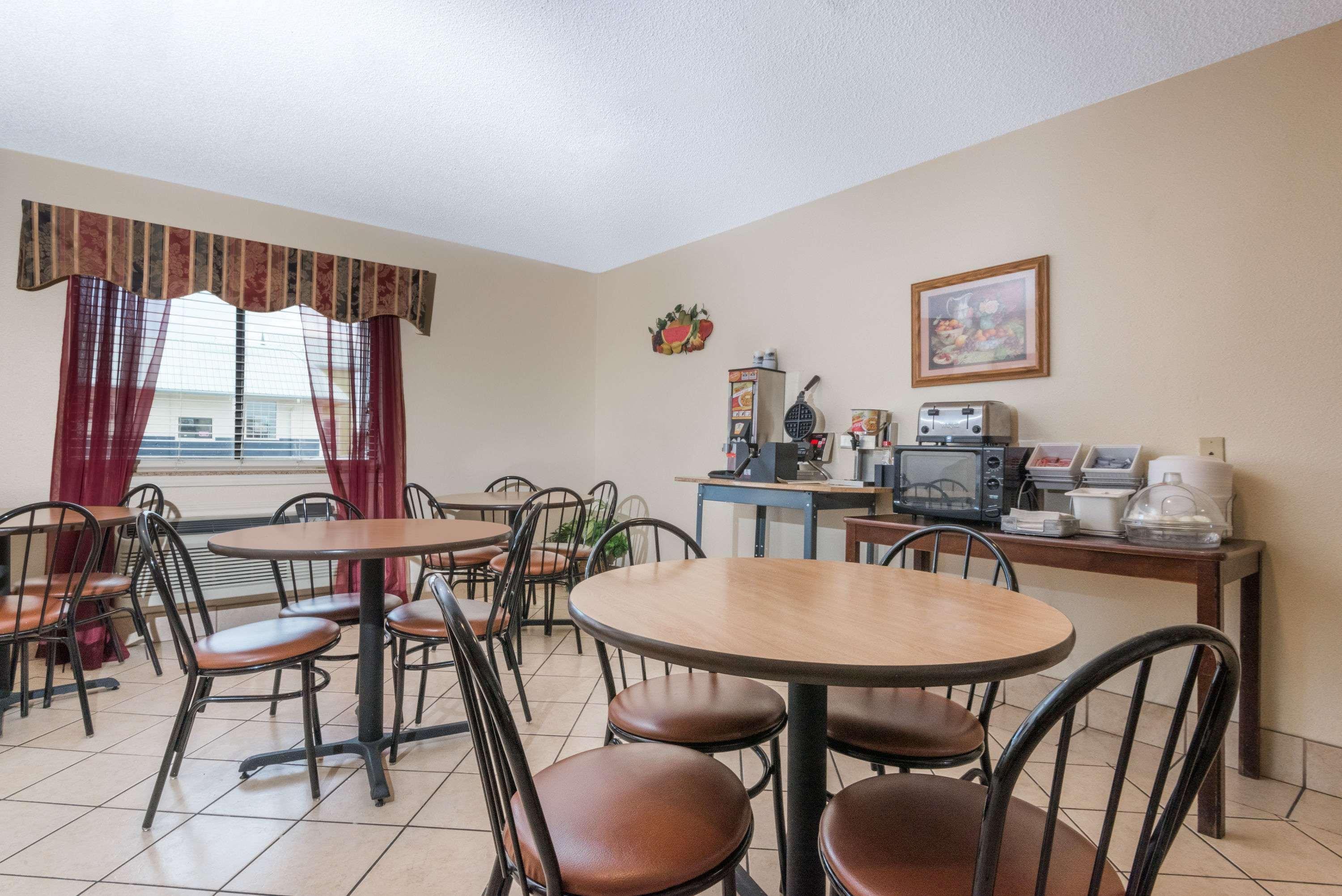 Super 8 By Wyndham Somerset Extérieur photo