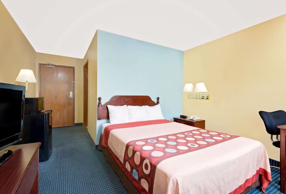 Super 8 By Wyndham Somerset Extérieur photo