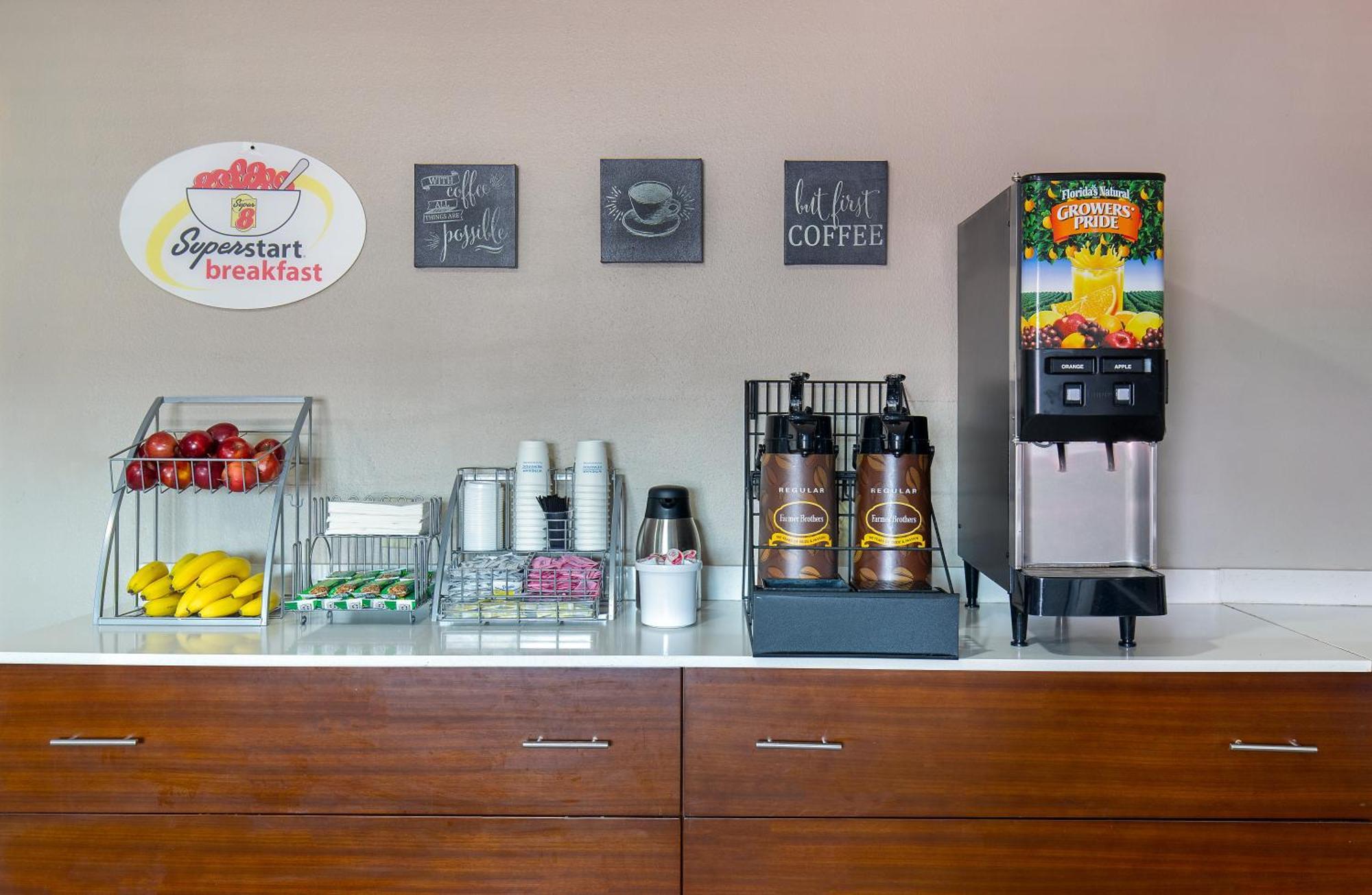 Super 8 By Wyndham Somerset Extérieur photo